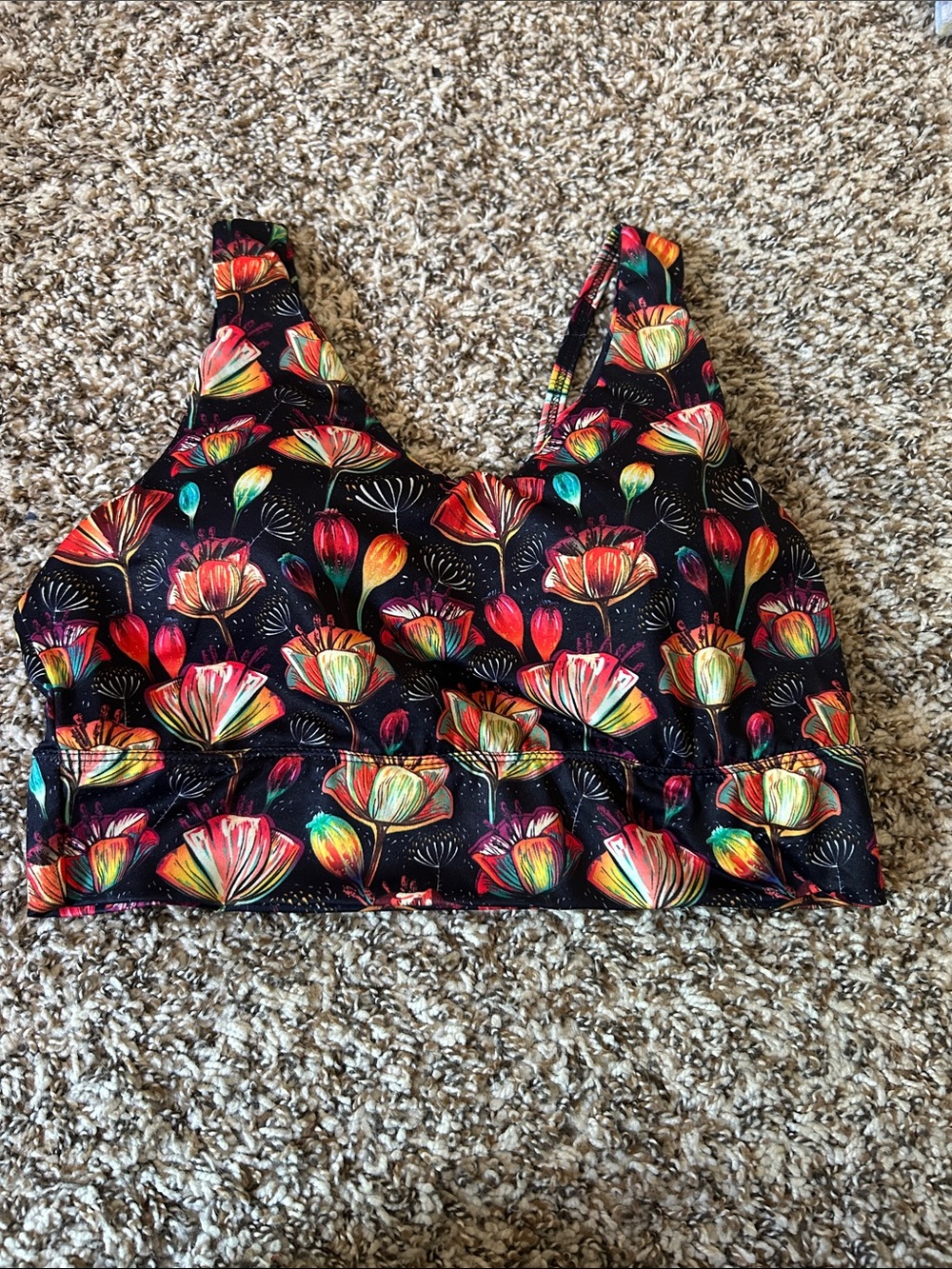 Pyramid Collection bra top and pants